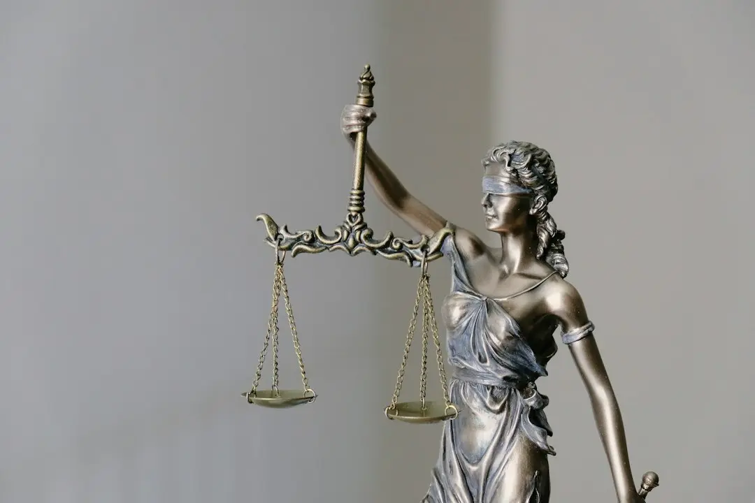 Scale AI acuzată în UE că spionează angajații și colectează datele lor fără drept
